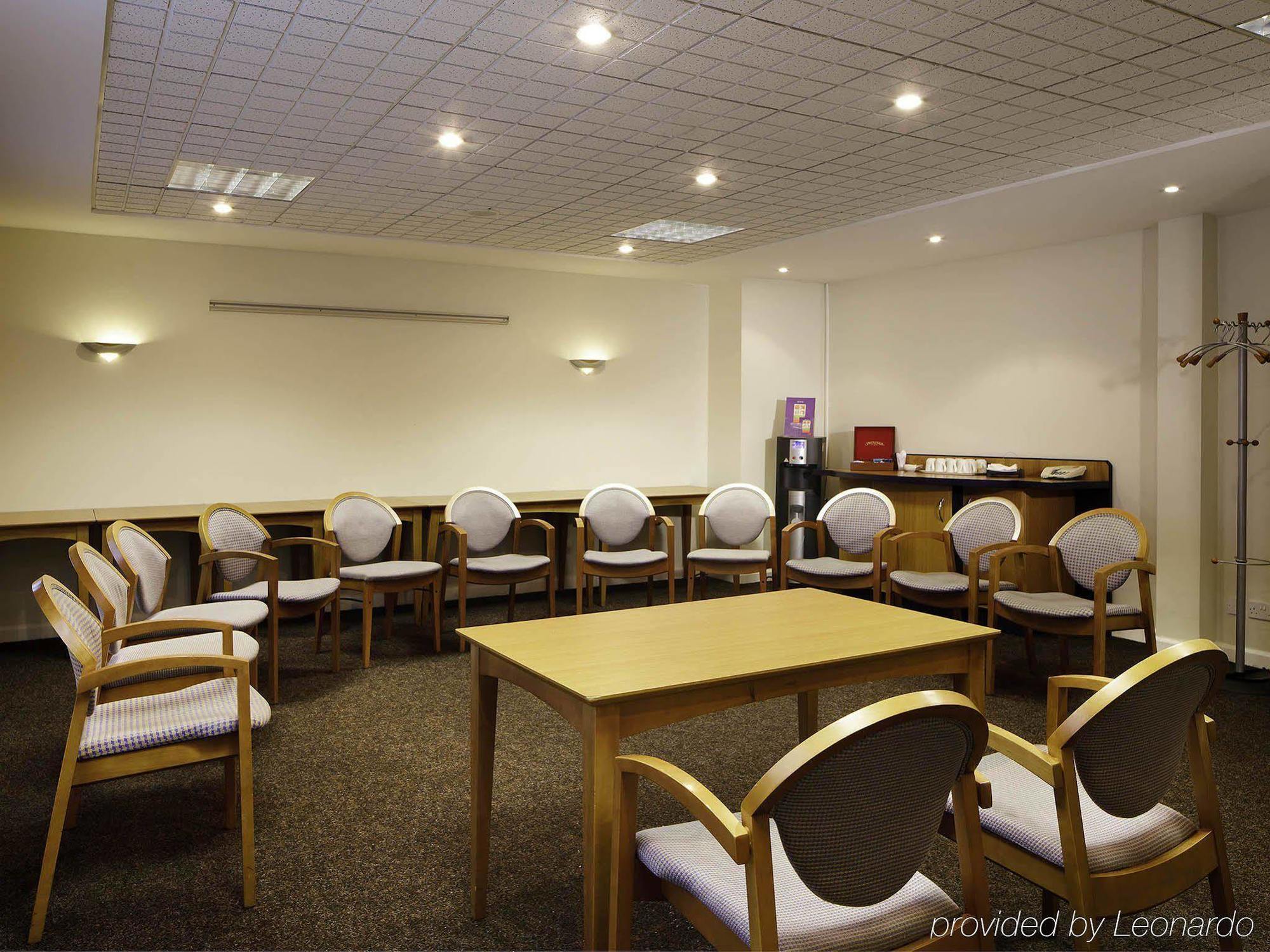 Hotel Ibis Lincoln 2*